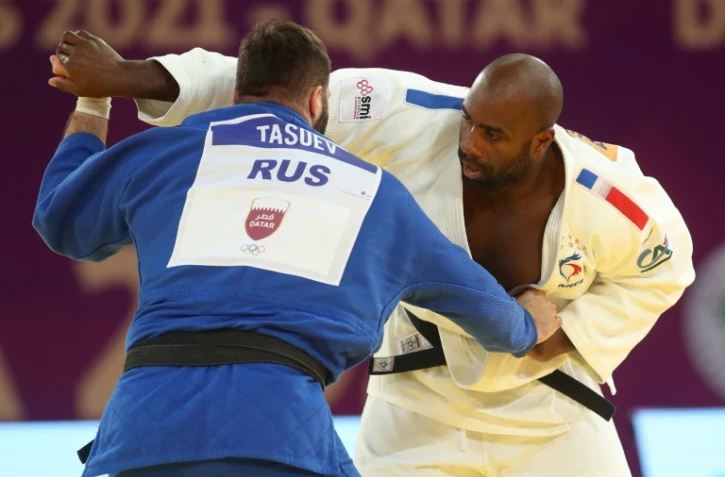 Le Français Teddy Riner affronte le Russe Inal Tasoev, lors de la finale (+100 kg) du Masters, le 13 janvier 2021 à Doha (Qatar)