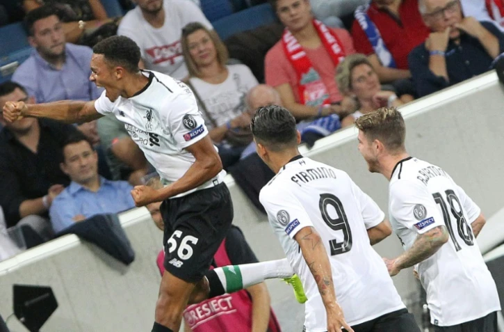 Le milieu de Liverpool Trent Alexander-Arnold (g) en liesse après avoir inscrit un but face à Hoffenheim en barrage aller de qualif. pour la C1, le 15 août 2017 à Sinsheim 