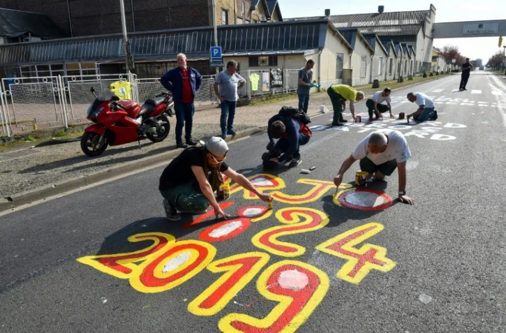 "Arjo 1824" date de création et "2019" inscrit par des employés, à Bessé-sur-Braye dans la Sarthe le 29 mars 2019