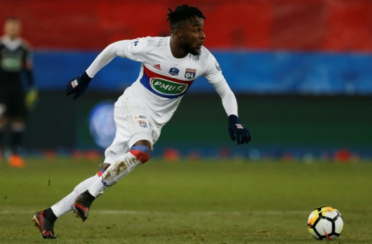 L'attaquant français Maxwel Cornet contrôle sa balle lors d'un match à Caen le 1er mars 2018