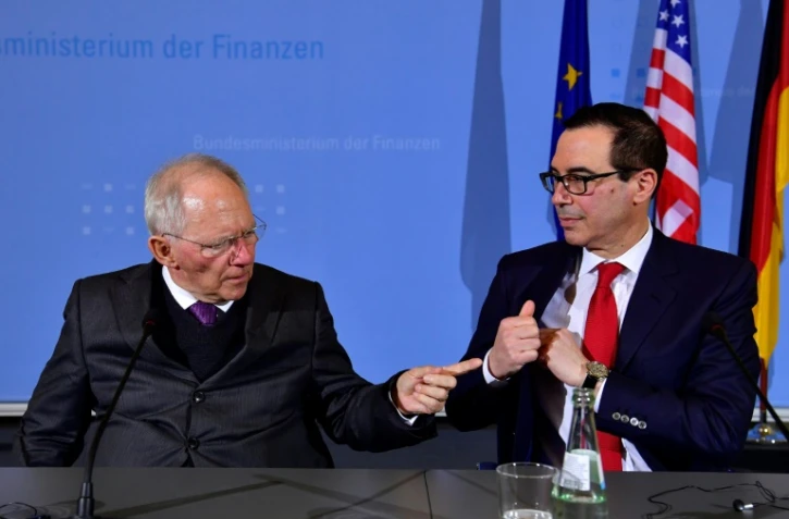Le ministre allemand des Finances Wolfgang Schaeuble et le  Secrétaire américain au Trésor Steven Mnuchin lors d'une conférence de presse le 16 mars 2017 à Berlin