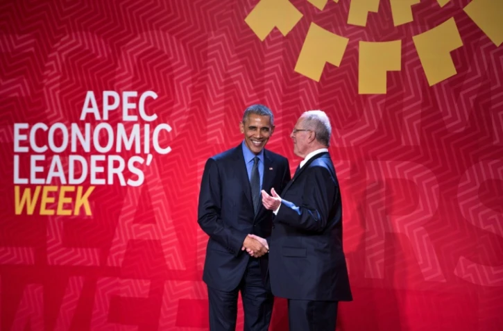 Le président américain Barack Obama et le président péruvien Pedro Pablo Kuczynski au sommet annuel de l'Apec, à Lima le 19 novembre 2016