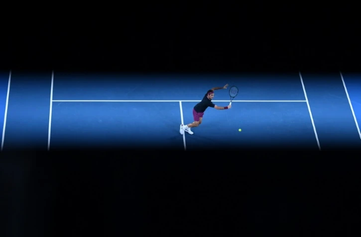 Le Suisse Roger Federer face au Serbe Novak Djokovic en demi-finale de l'Open d'Australie, à Melbourne, le 30 janvier 2020