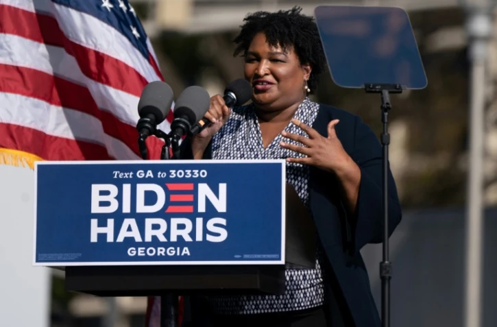 Stacey Abrams lors d'un meeting électoral pour Joe Biden à la veille de la présidentielle américaine, le 2 novembre 2020 à Atlanta, en Géorgie