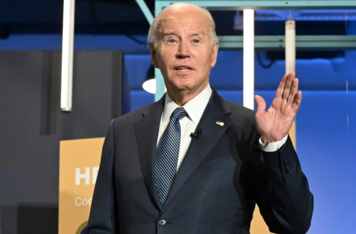 Le président américain Joe Biden visite une exposition dédiée aux innovations technologiques le 7 novembre 2023 à Washington.