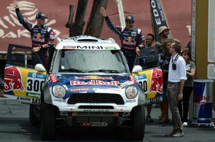 Le pilote Mini Nasser Al-Attiyah, lauréat de l'édition précédente avant le prologue du Dakar-2016, le 2 janvier à Buenos Aires