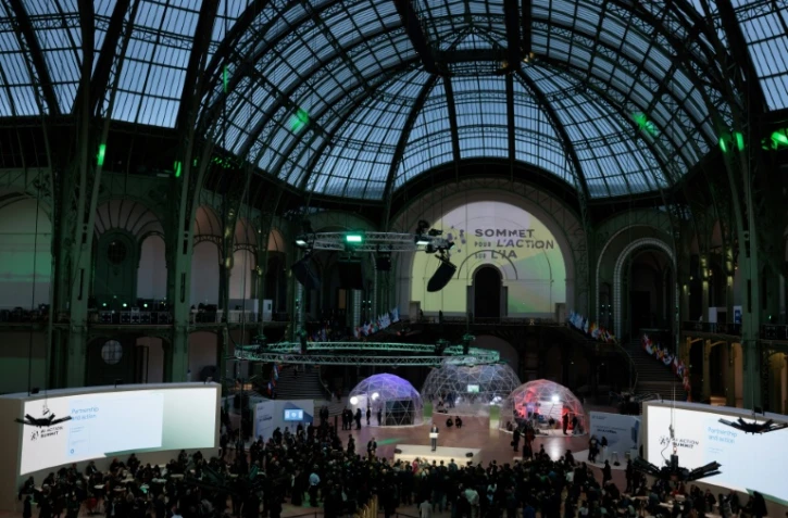 Sundar Pichai, PDG de Google, prononce un discours lors de l'événement de clôture du premier jour du Sommet d'action sur l'intelligence artificielle (IA), au Grand Palais, à Paris, le 10 février 2025