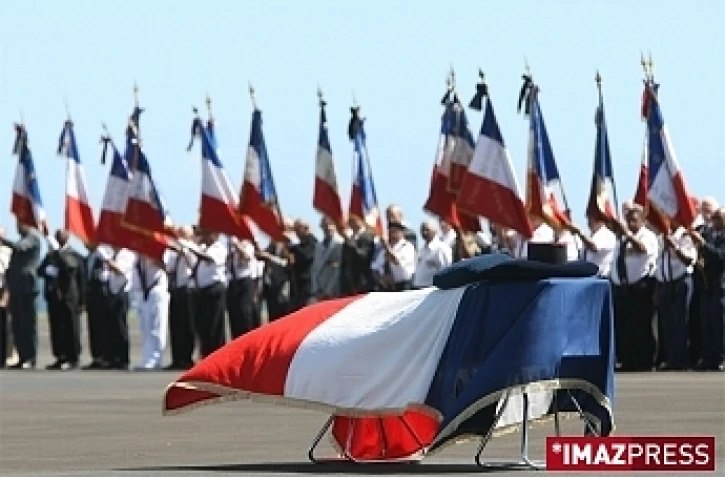 Dimanche 13 Septembre 2009

Hommages militaires au caporal-chef Naguin