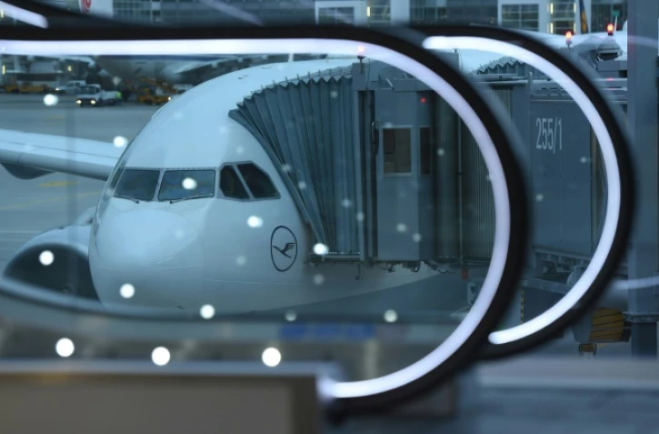 Un avion de la compagnie allemande Lufthansa sur l'aéroport de Munich dans le sud de l'Allemagne, le 26 avril 2016