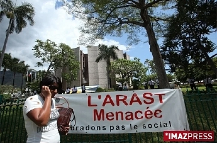 Mercredi 23 Septembre 2009

Les  employées de l'ARAST devant le conseil géneral