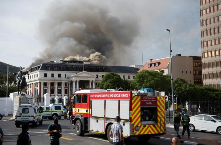Le parlement du Cap le 3 janvier 2022 après une reprise du feu en raison de vents violents