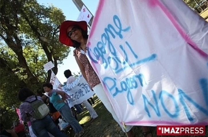 Jeudi 1 Octobre 2009

Les sages-femmes devant la préfecture