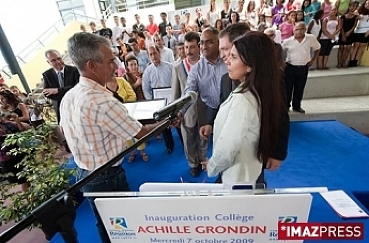 Mercredi  7 Octobre 2009

 Inauguration du collège Achille Grondin à Saint-Joseph