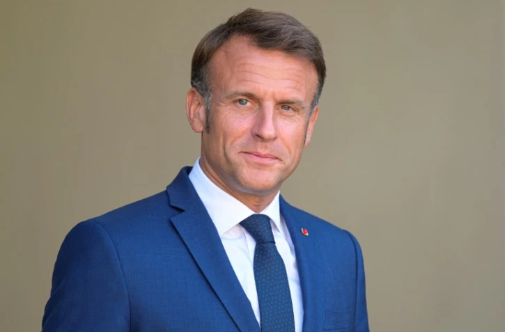 Emmanuel Macron accueille le Premier ministre irlandais Simon Harris le 28 août 2024 à l'Elysée