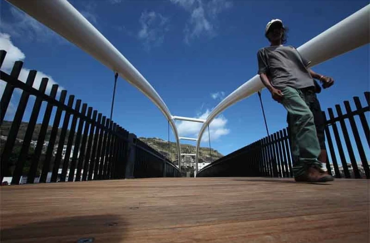 Mardi 20 Octobre 2009

Passerelle pietonne du Bas-de la-Rivières