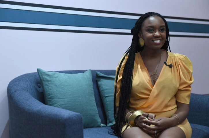 La réalisatrice kenyane Wanuri Kahiu pose lors d'un photocall juste avant la cérémonie d'ouverture de la 71e édition du Festival de Cannes, le 08 mai 2018