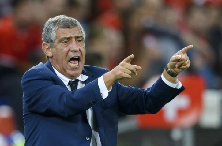 Le sélectionneur du Portugal Fernando Santos en colère lors du match face à la Suisse en qualifications du Mondial-2018 à Bâle, le 6 septembre 2016
