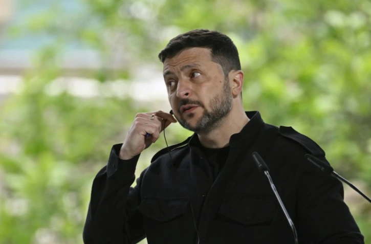Le président ukrainien Volodymyr Zelensky lors d'une conférence de presse après une réunion avec des alliés européens à Kiev, le 10 mai 2025