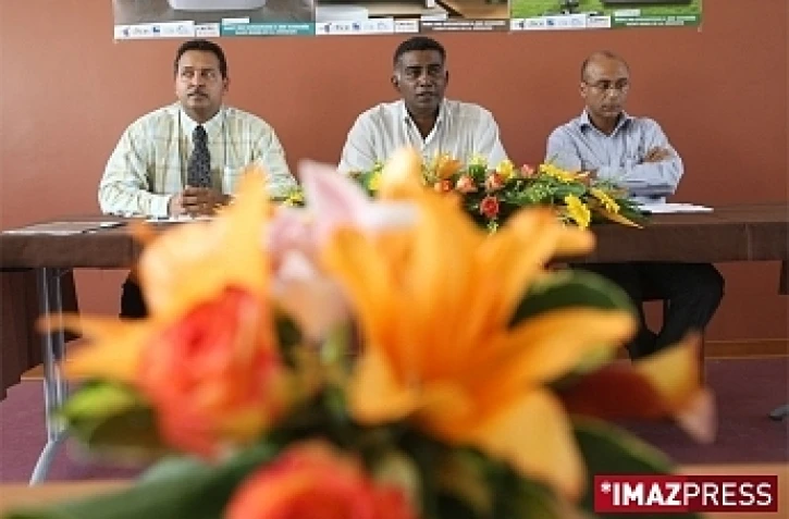 Lundi 26 Octobre 2009

Préparation su salon de la maison