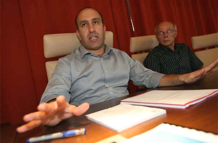 Lundi 2 Novembre 2009

Mohamed Rochdi, président de l'Université de La Réunion