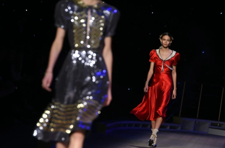 Des mannequins présentent des créations de l'Américain Tommy Hilfiger durant la Fashion Week de New York, le 15 février 2016