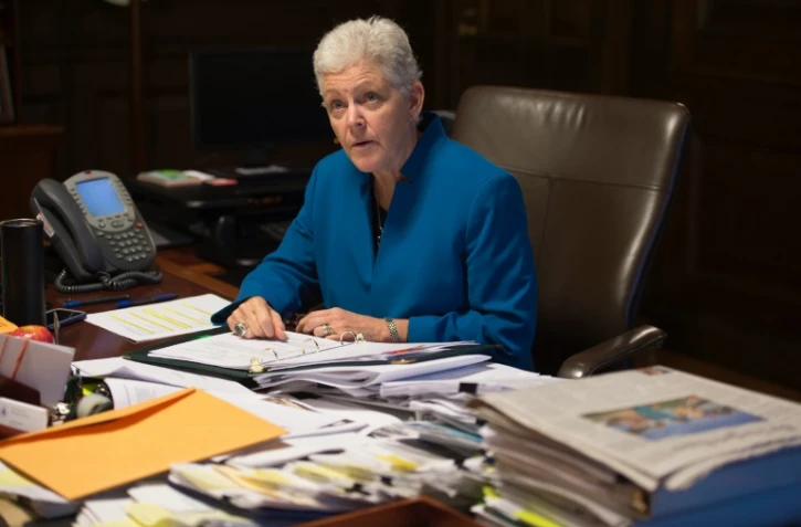 Gina McCarthy, chef de l'Agence américaine de protection de l'Environnement, le 10 novembre 2015 dans son bureau 
à Washington, lors d'un entretien avec l'AFP