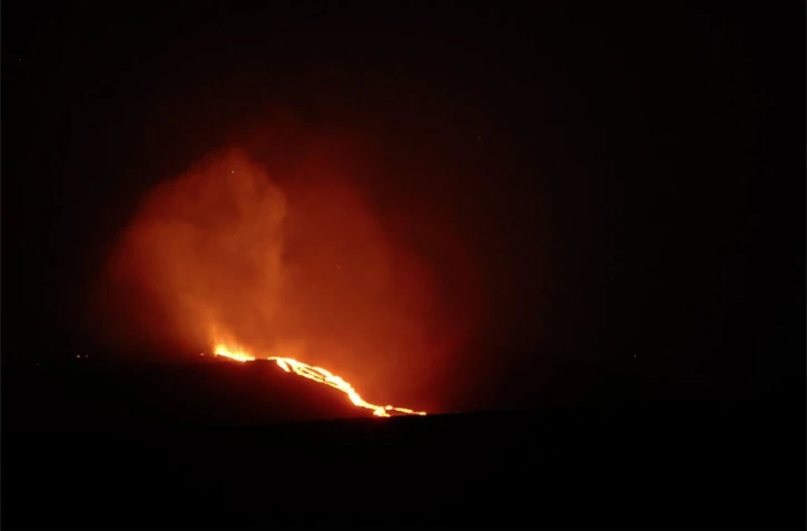 Jeudi 5 Novembre 2009 Eruption dans les pentes du Dolomieu