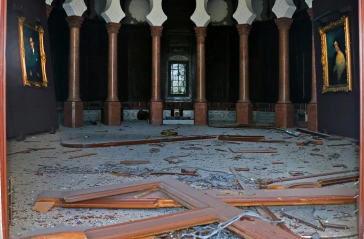 Photo fournie par le musée Sursock à Beyrouth montrant le hall dévasté par l'explosion au port, le 8 août 2020
