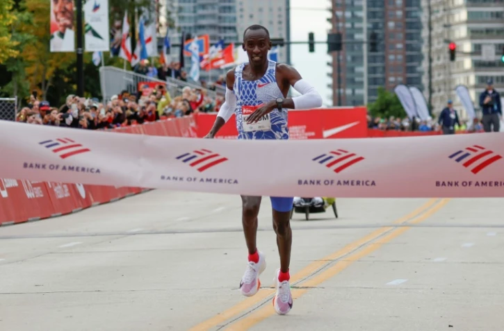 Kelvin Kiptum gagne le marathon de Chicago le 8 octobre 2023 