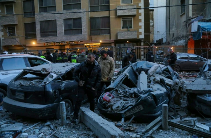 Sur le site d'une frappe israélienne à Beyrouth, au Liban, le 11 mars 2026