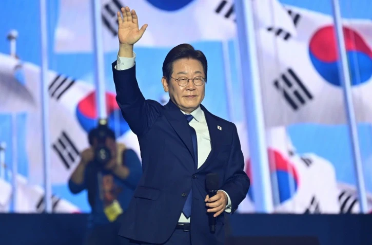Lee Jae-myung, officiellement désigné comme candidat du Parti démocrate, principal parti d'opposition, à l'élection présidentielle du 3 juin, lors du congrès du parti à Goyang, le 27 avril 2025 en Corée du Sud