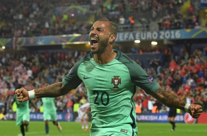 L'attaquant Ricardo Quaresma inscrit de la tête le but de la victoire du Portugal face à la Croatie à l'Euro au stade Bollaert, le 25 juin 2016