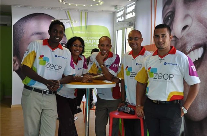L'équipe de Saint-Pierre du fournisseur d'accès Internet Zeop