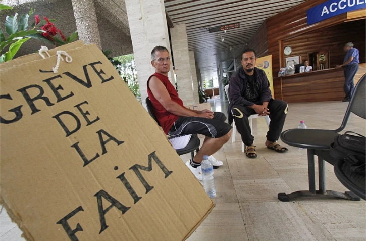Mardi 8 Décembre 2009 - Grévistes de la faim au conseil général