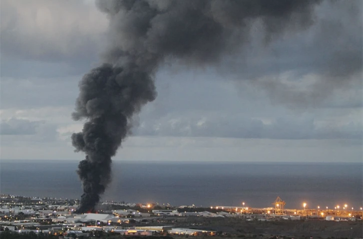 Samedi 12 Décembre 2009
Incendie à la ZAC 2000 au Port