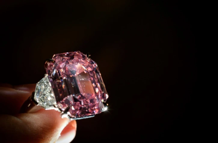 Le Pink Legacy, un diamant rose de 18.96 carats, le 8 novembre 2018