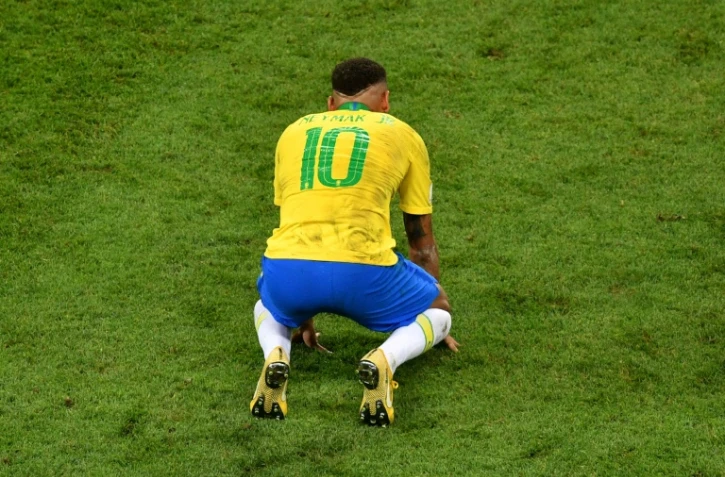 L'attaquant brésilien Neymar déçu à l'issue du quart perdu face aux Belges, à Kazan, le 6 juillet 2018