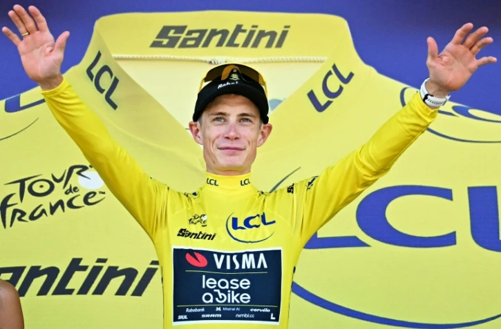 Le Danois Jonas Vingegaard premier maillot jaune de la 113e édition du Tour de France, le 4 juillet 2026 à Barcelone