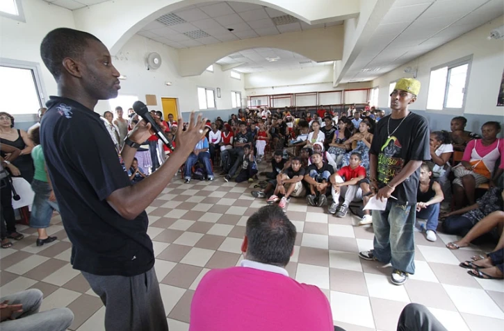 Vendredi 18 Décembre 2009

Abd Malik au collège des Alizés