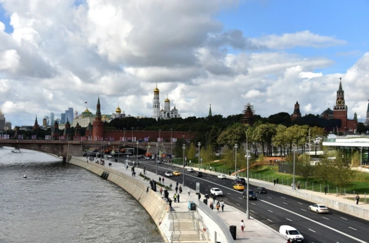 Les berges à Moscou près du Parc Zariadié le 9 septembre 2017