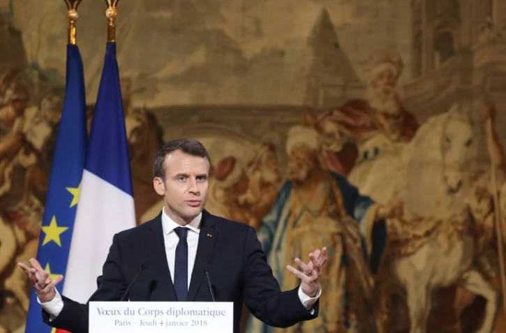 Emmanuel Macron s'adresse à la presse diplomatique à l'Elysée le 4 janvier 2018