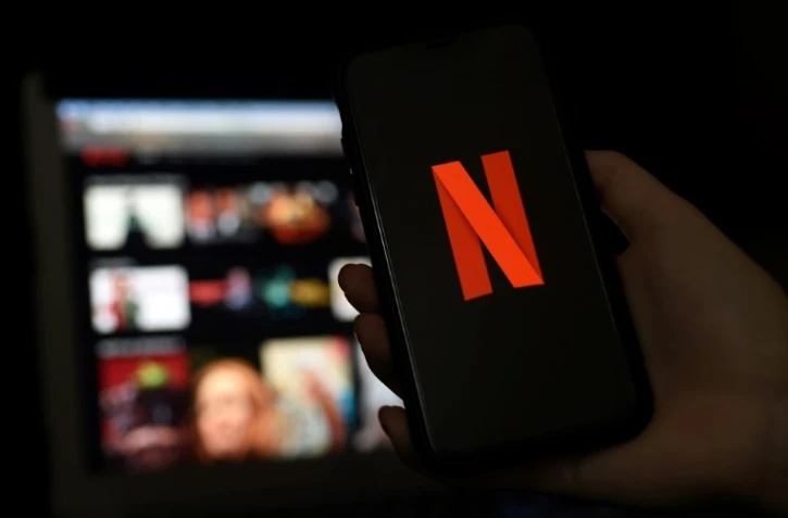 Les abonnés de Netflix en France pourront regarder les chaînes de TF1 et les contenus de TF1+ sur la plateforme américaine à compter de l'été 2026, en vertu d'un partenariat inédit entre le géant du streaming et le groupe audiovisuel français
