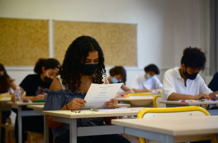 Cette année, le contrôle continu représente au minimum 82% de la note finale des candidats au bac général et technologique