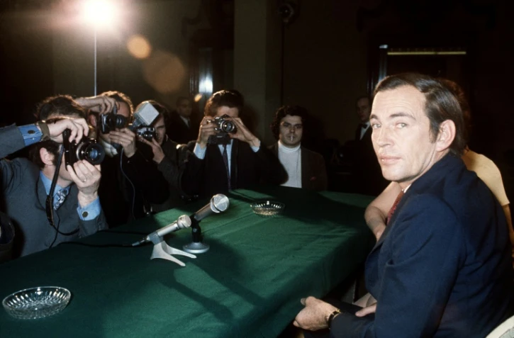 Le chirurgien sud-africain Christiaan Barnard, qui a réalisé la première greffe du c?ur, lors d'une conférence de presse à Paris le 1er mars 1970