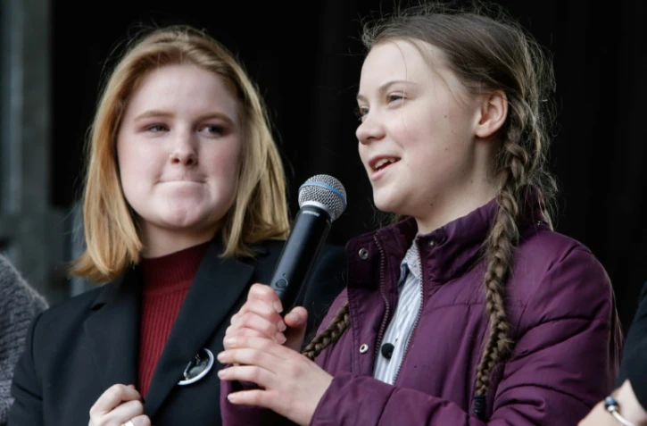 Greta Thunberg prononce un discours à Bruxelles lors d'une manifestation pour l'urgence climatique, le 21 février 2019