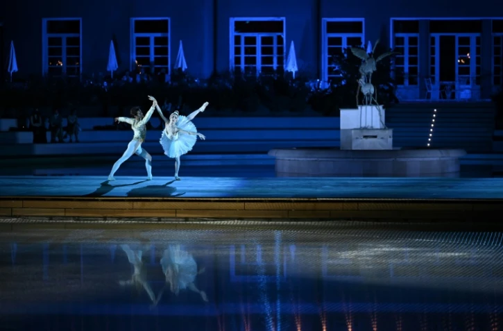 Le ballet de la Scala lors d'un spectacle nocturne aux Bagni Misteriosi à Milan, le 12 juillet 2021 

