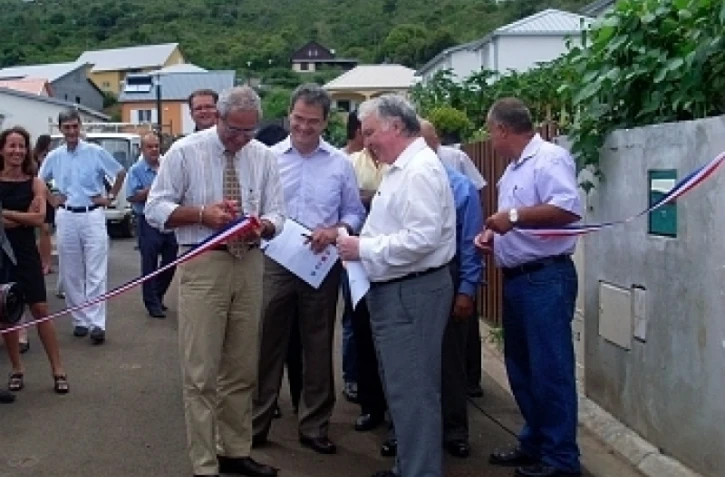 Vendredi 15 janvier 2010 -
Inauguration de 17 logements sociaux à la Ravine Lafleur (La Possession)