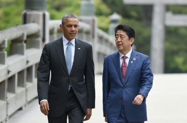 Le président américain Barack Obama (g) et le Premier ministre japonais Shinzo Abe à Ise in Mie, le 26 mai
