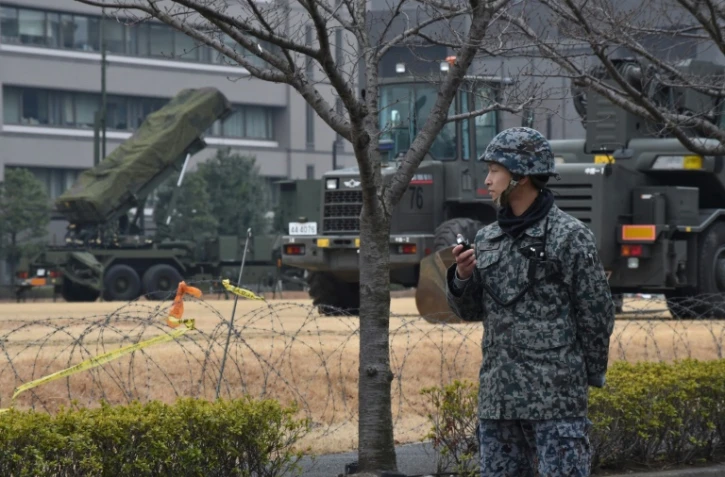 Un soldat japonais dédié à l'autodéfense à Tokyo, le 6 mars 2017