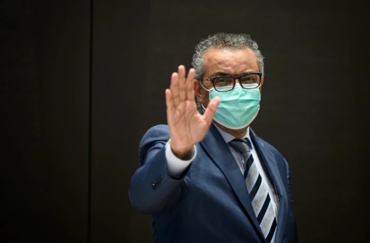 Le directeur de l'Organisation mondiale de la santé (OMS), Tedros Adhanom Ghebreyesus, arrive à une conférence de presse au siège de l'institution à Genève (Suisse), le 20 décembre 2021